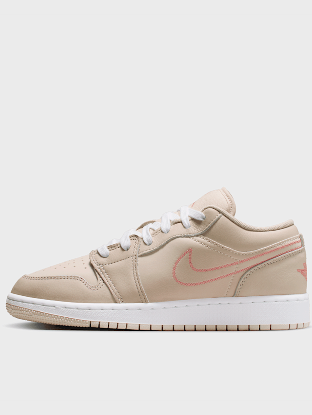 Jordan, 1 Low SE (GS), beige, Image 1 of 8