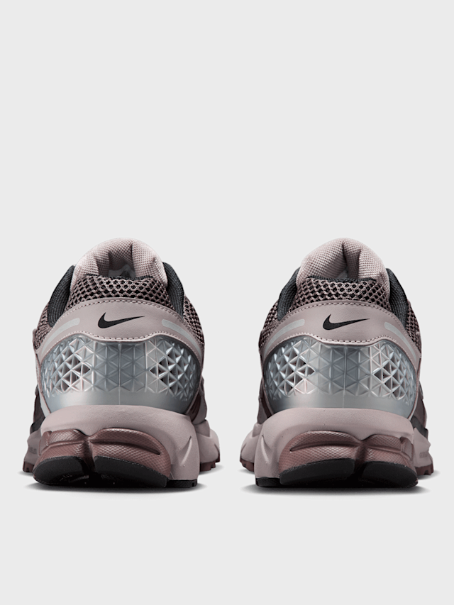 Nike, Zoom Vomero 5, brown, Image 5 of 9