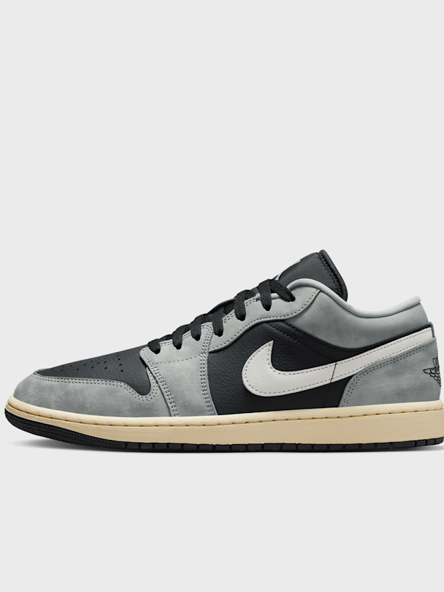 Jordan, WMNS Air Jordan 1 Low SE, grey, Image 1 of 8