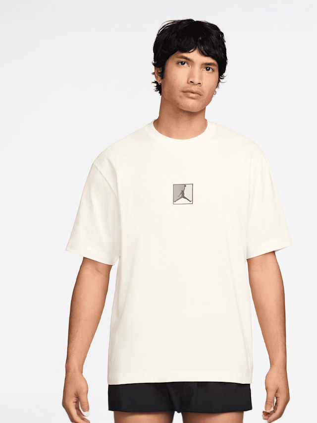 Jordan, Brooklyn Shortsleeve Crew, beige, Image 2 of 3