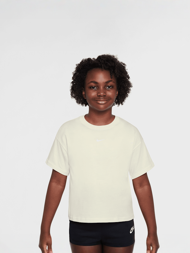 Nike, Sportswear Essential T-Shirt, beige, Image 1 of 3