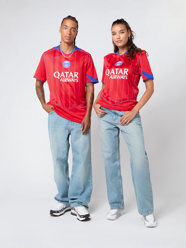 Nike, Paris Saint-Germain 2025/2026 Stadium Third, red, Image 7 of 7