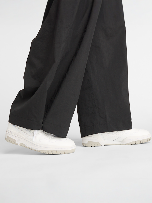 New Balance, Woven Cargo Pant black, black, Image 6 of 7