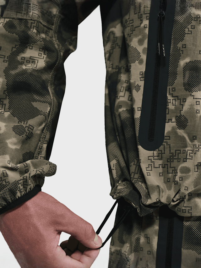 Nike, Tech Dri-FIT Woven Camo Windrunner Oversized Jacket, camouflage, Image 6 of 7