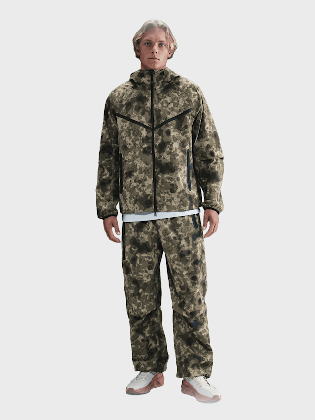 Nike, Tech Dri-FIT Woven Camo Windrunner Oversized Jacket, camouflage, Image 7 of 7