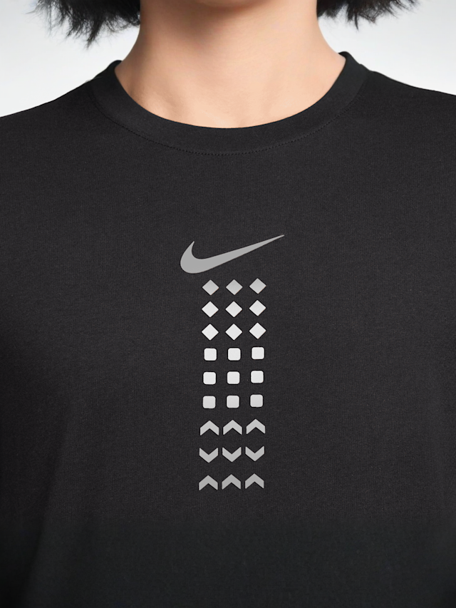 Nike, Sportswear Tee, black, Image 3 of 4