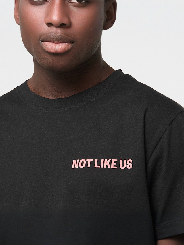 Mister Tee, Nobody Praying Tee, black, Image 3 of 5