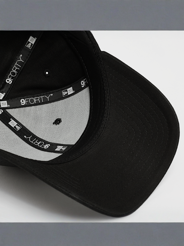New Era, FEMALE 9FORTY Leopard Infill New York Yankees, black, Image 3 of 4