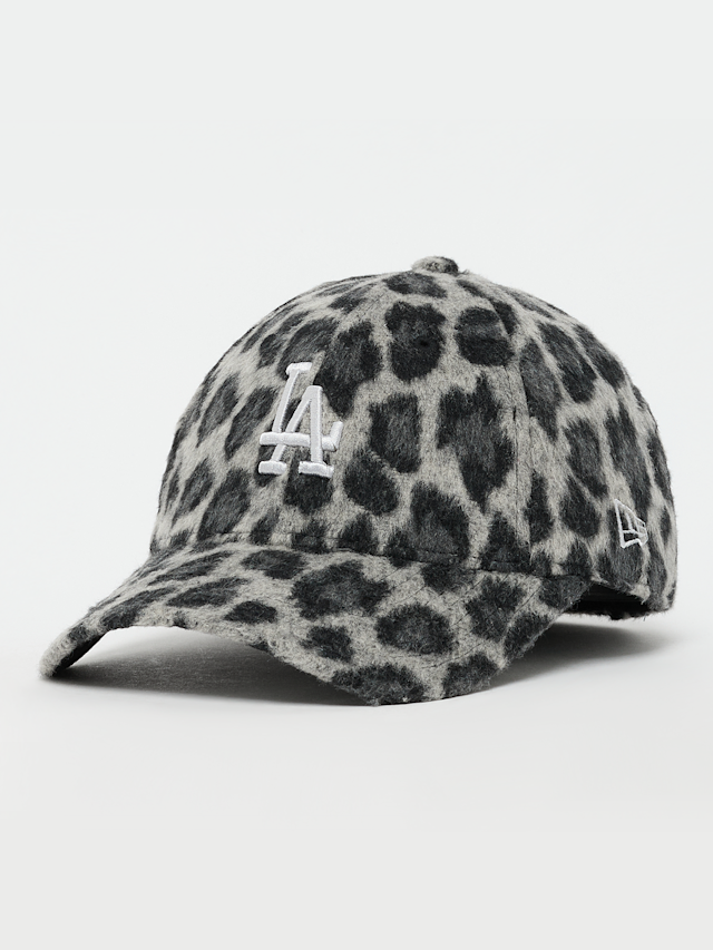 New Era, Female 9Forty Cosy Animal Los Angeles Dodgers, multi-colour, Image 1 of 4