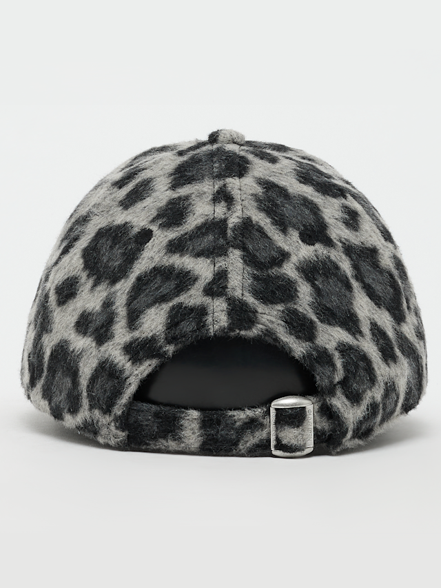 New Era, Female 9Forty Cosy Animal Los Angeles Dodgers, multi-colour, Image 2 of 4