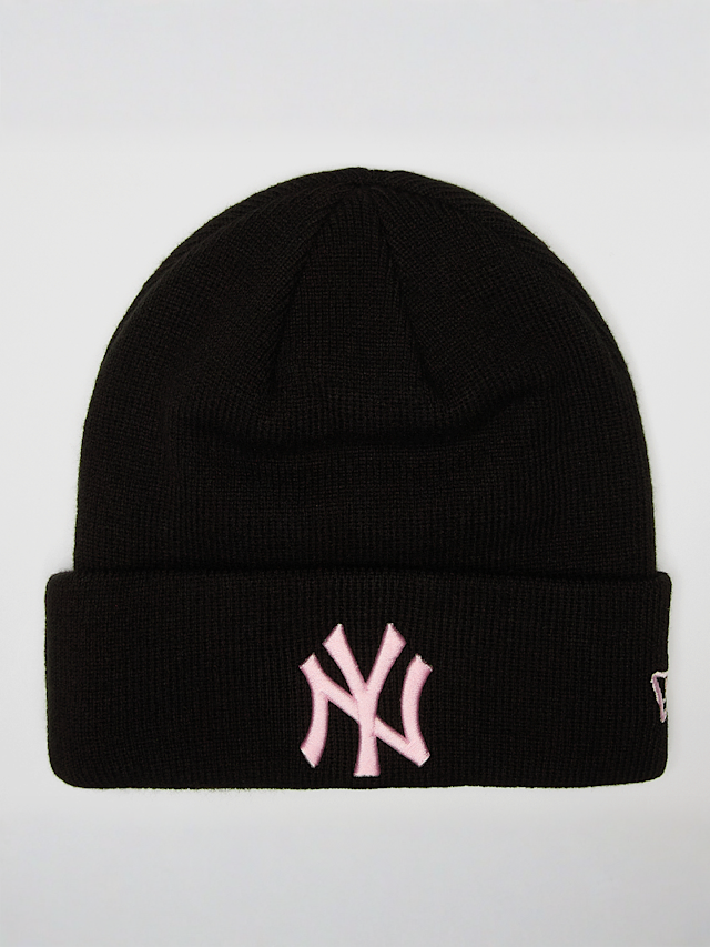 New Era, Female Essential Cuff Beanie New York Yankees, black, Image 1 of 3