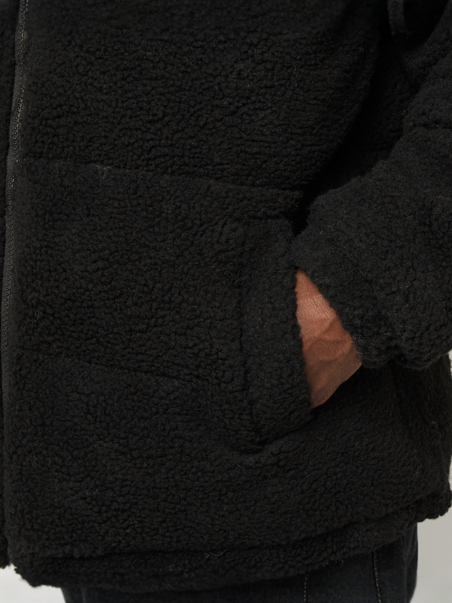 Urban Classics, Fabric Mix Teddy Puffer Jacket, czarny, Obraz 3 z 4