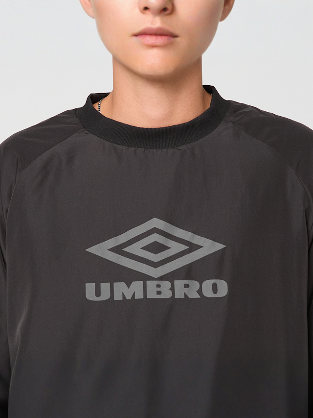 Umbro, Reversible Crew Top, black, Image 4 of 8