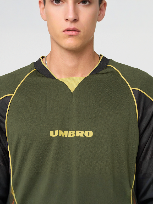Umbro, PANELLED RAGLAN SHIRT black, green, Image 3 of 4