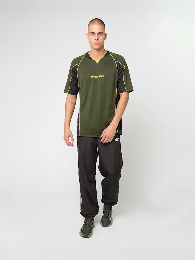 Umbro, PANELLED RAGLAN SHIRT black, green, Image 4 of 4