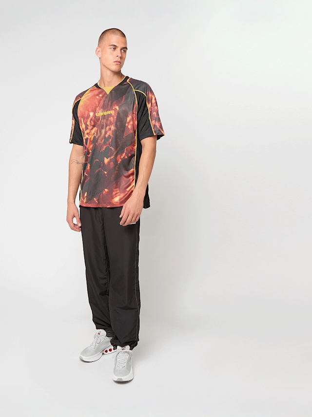 Umbro, PANELLED RAGLAN SHIRT black, red, Image 4 of 4