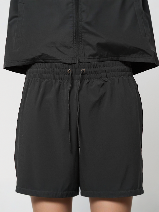 New Balance, Active Reflective Woven Pants, black, Image 3 of 9