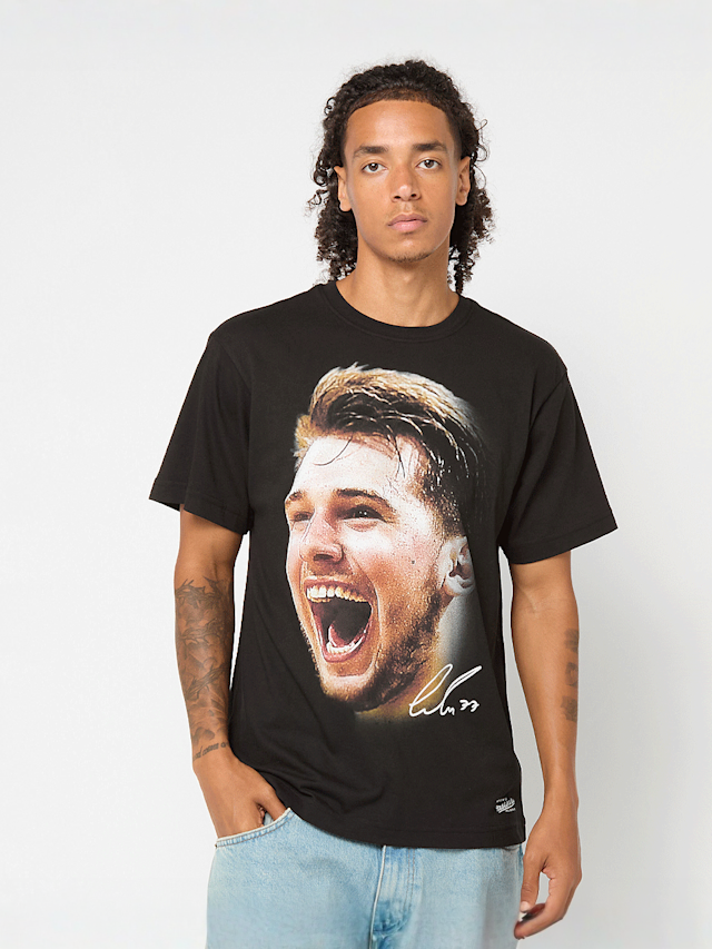 Mitchell & Ness, NBPA Real Big Face Tee Luka Doncic, zwart, Afbeelding 1 van 5