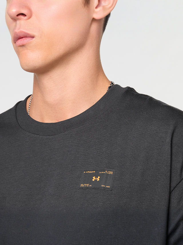 Under Armour, Woven Label Heavyweight Short Sleeve, zwart, Afbeelding 3 van 4