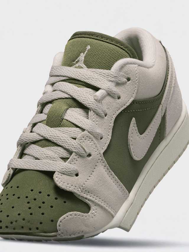 Jordan, 1 Low SE (GS), beige, Image 7 of 8