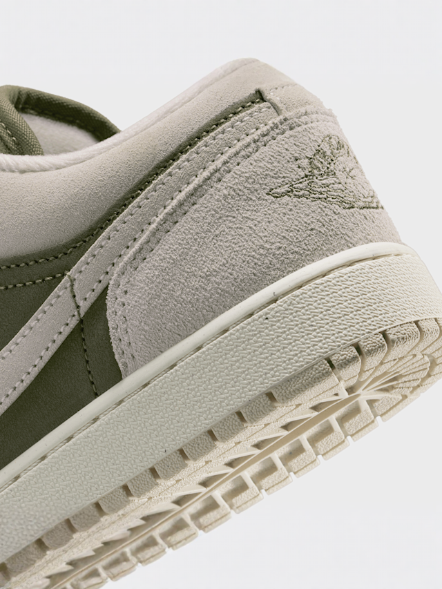 Jordan, 1 Low SE (GS), beige, Image 8 of 8