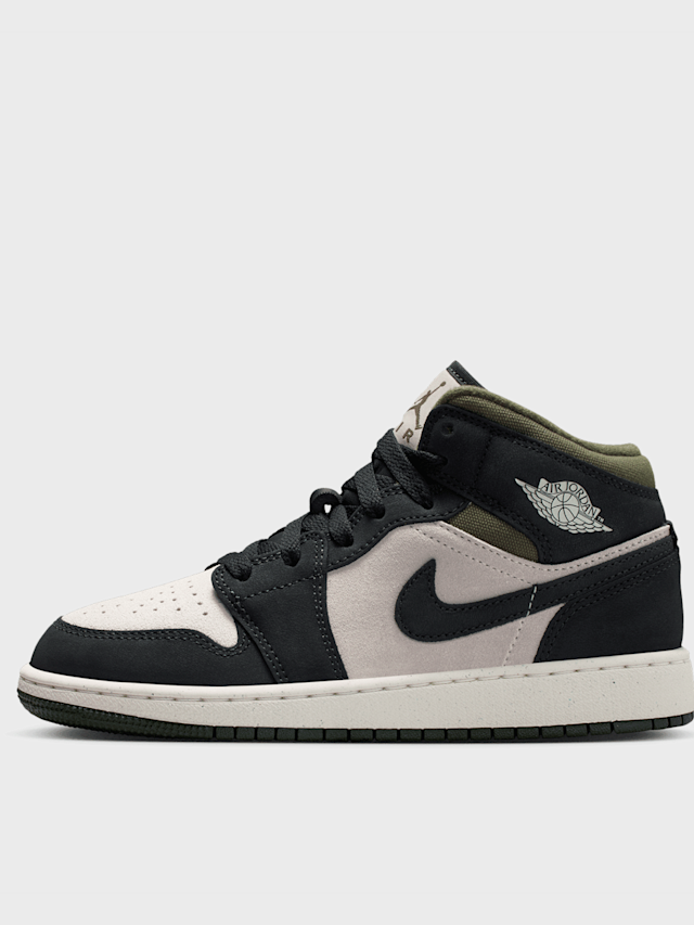 Jordan, Air Jordan 1 Mid SE (GS), white, Image 1 of 8
