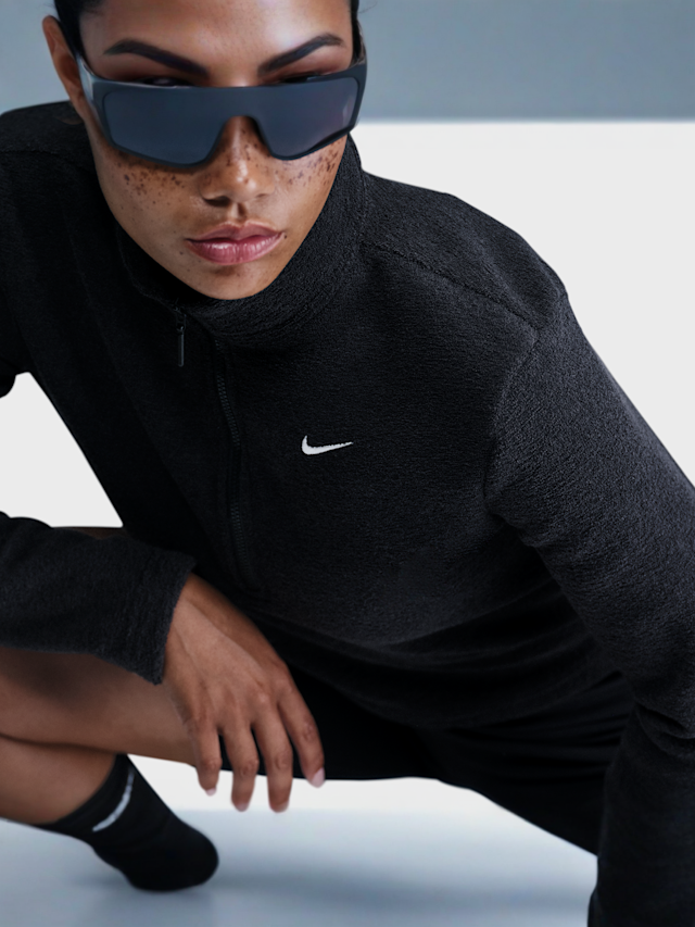 Nike, Sportswear Phoenix Plush Slim Long-Sleeve Cozy Fleece 1/2-Zip Top, czarny, Obraz 3 z 5