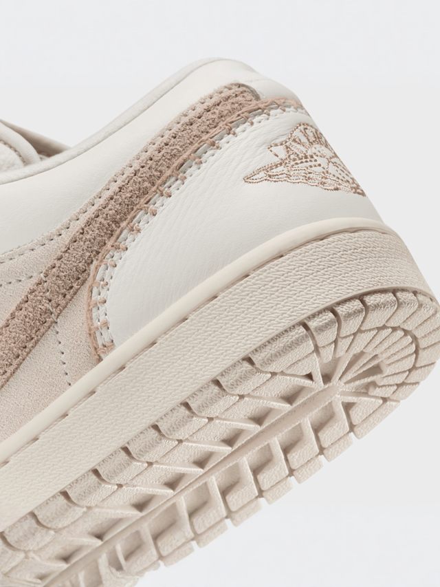Jordan, Air Jordan 1 Low Se lt orewood brn/sail hemp, white, Image 8 of 8