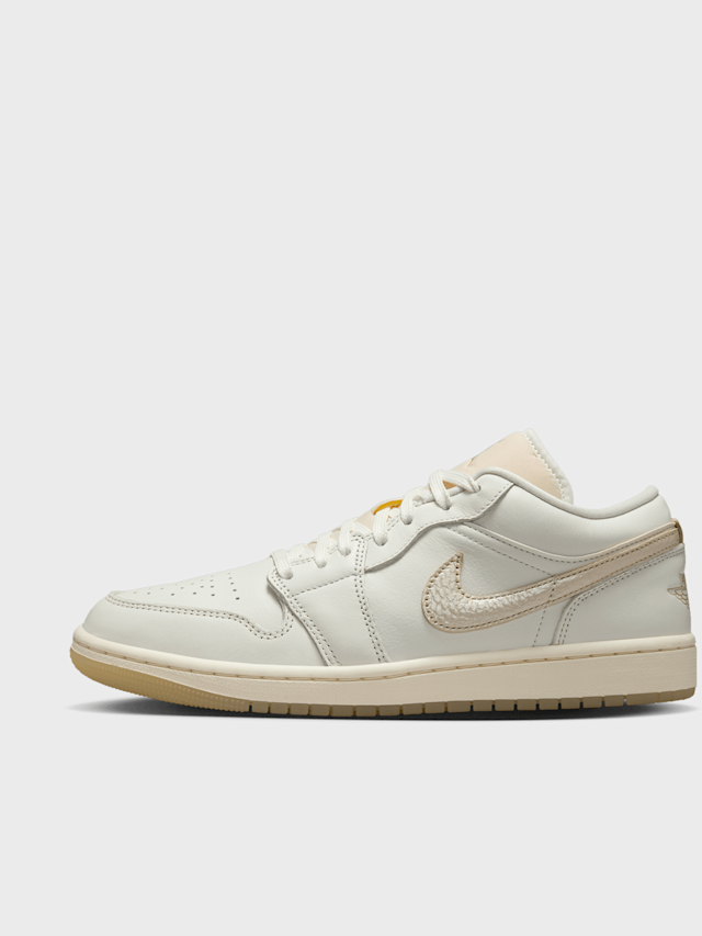 Jordan, Air Jordan 1 Low SE, beige, Image 1 of 8