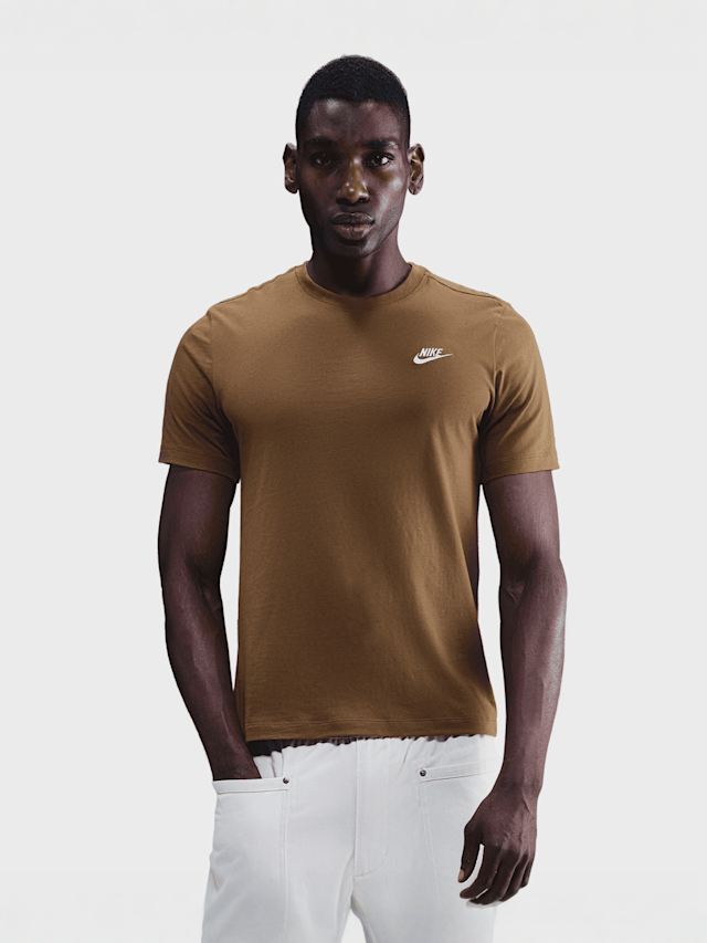 Nike, Sportswear Club T-Shirt, brown, Image 1 of 4