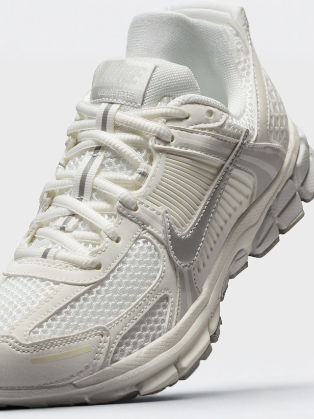 Nike, Vomero 5 sail/metallic silver/vast grey, beige, Image 7 of 9