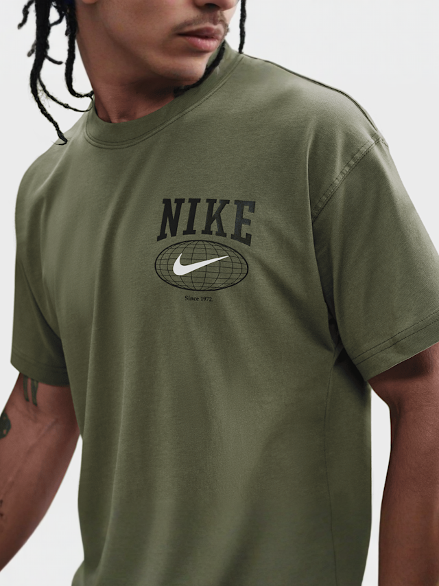 Nike, Sportswear World Tee, green, Image 3 of 5