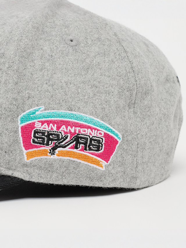 Mitchell & Ness, Tailsweeps Pro Snapback NBA San Antonio Spurs, grey, Image 4 of 4