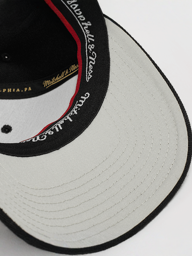 Mitchell & Ness, Rubber Patch Classic Red Own Brand, black, Image 3 of 4