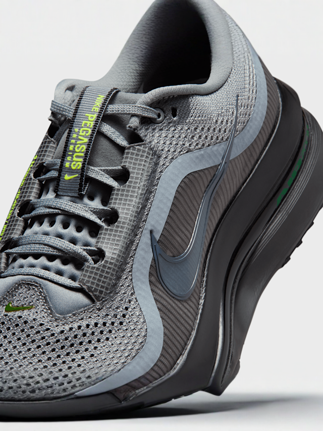 Nike, Nike Pegasus Premium smoke grey/black/volt, brown, Image 7 of 9