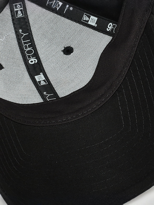 New Era, FEMALE 9FORTY Metallic Logo MLB New York Yankees, black, Image 3 of 4