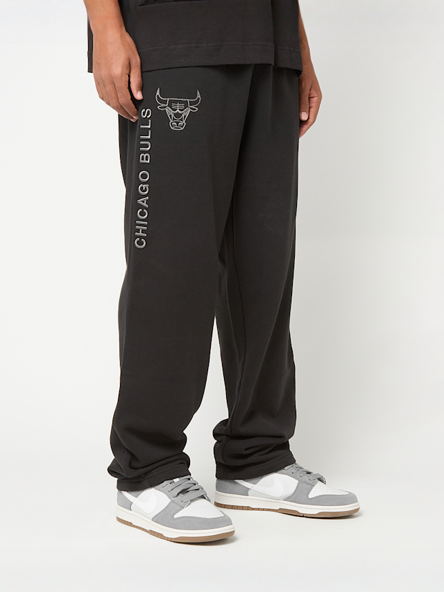New Era, NBA LINEAR JOGGERS CHICAGO BULLS BLK, black, Image 1 of 5