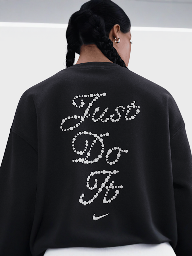 Nike, Sportswear Phoenix Fleece Oversized Crew, black, Image 4 of 5