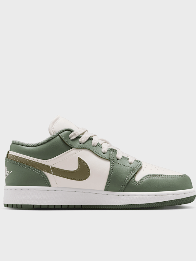 Jordan, Air Jordan Low (GS), green, Image 2 of 8