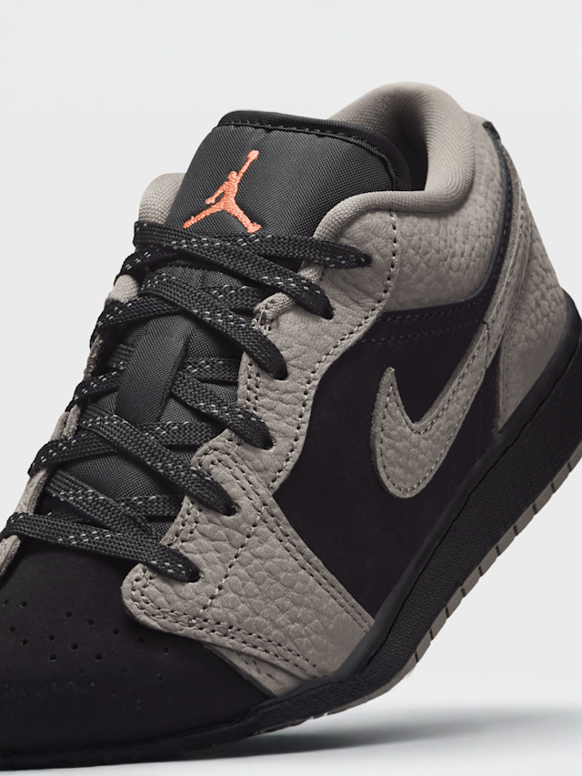 Jordan, 1 Low SE (GS), beige, Image 7 of 8