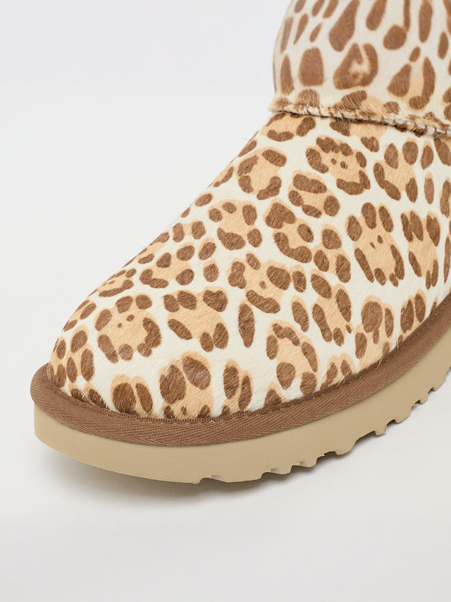 UGG, Classic Ultra Mini Plains, beige, Image 6 of 7