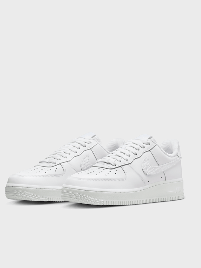Nike, WMNS Air Force 1 '07 SE, white, Image 3 of 8