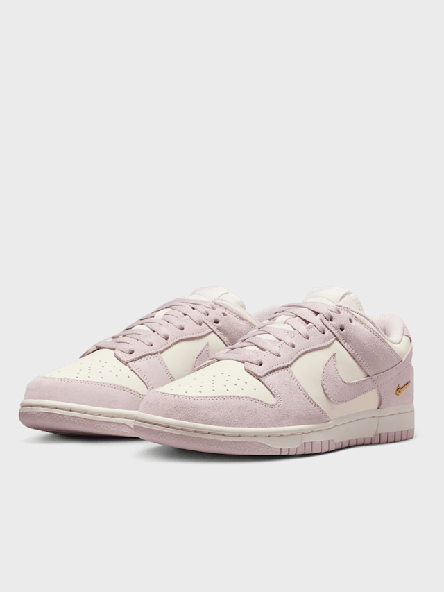 Nike, WMNS Dunk Low SE, light pink, Image 3 of 8