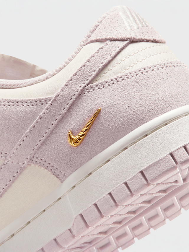 Nike, WMNS Dunk Low SE, light pink, Image 8 of 8