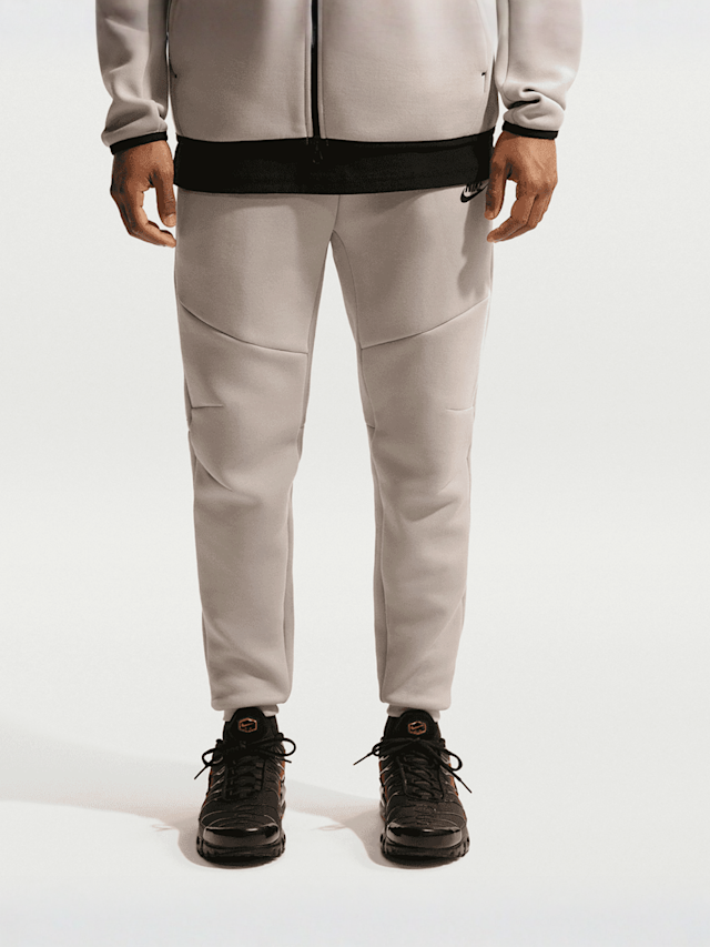 Nike  , Tech Fleece Jogger, beige, Image 1 of 6