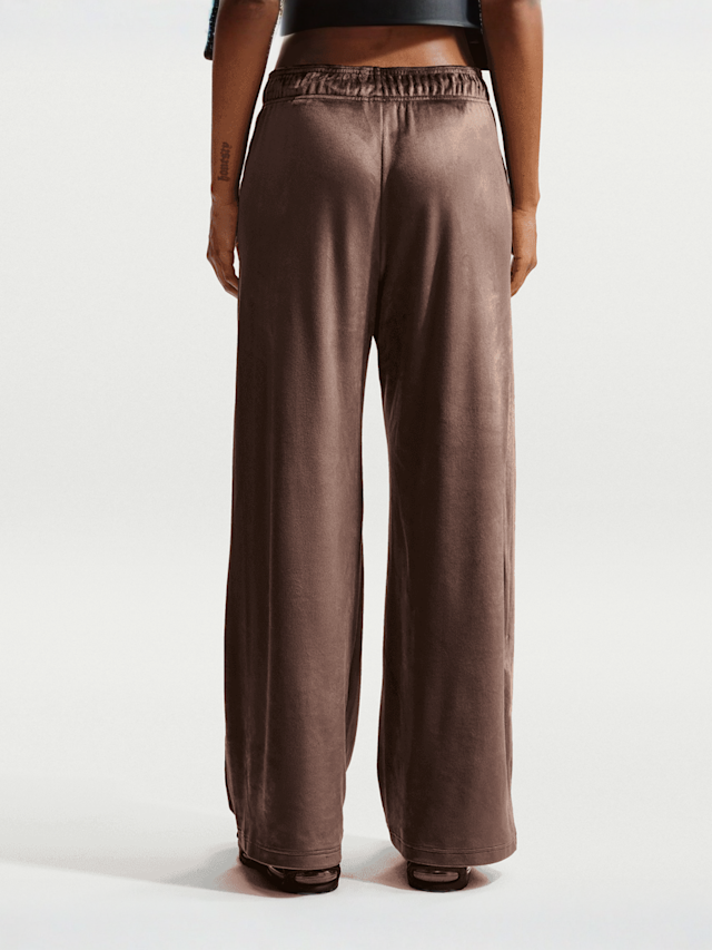 Nike, Sportswear Trend High-Rise Wide Velour Pants, brown, Image 2 of 5