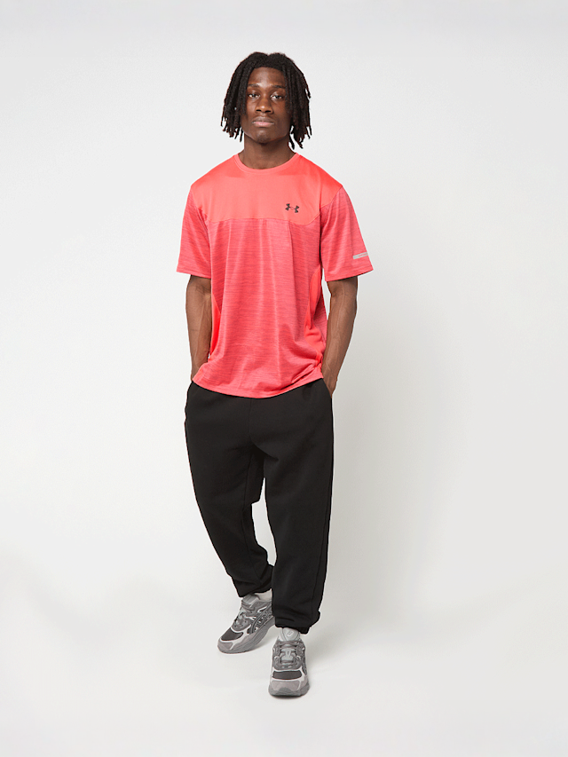 Under Armour, Tech Utility Shortsleeve, czerwony, Obraz 7 z 7