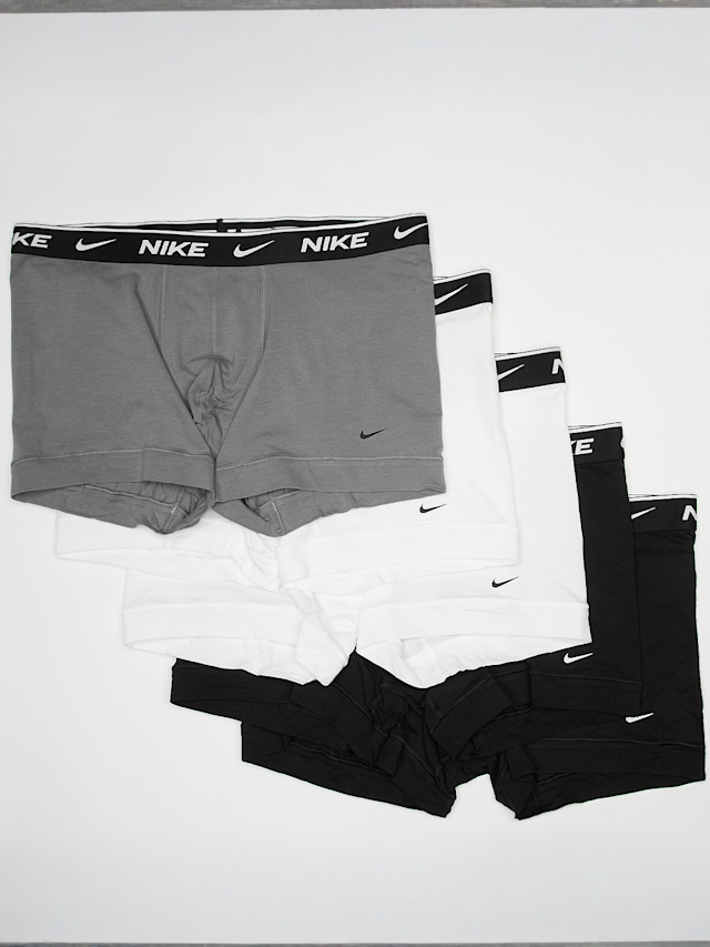 Nike  , 5 PACK - Essential Cotton Stretch Trunk, multi-colour, Image 1 of 2