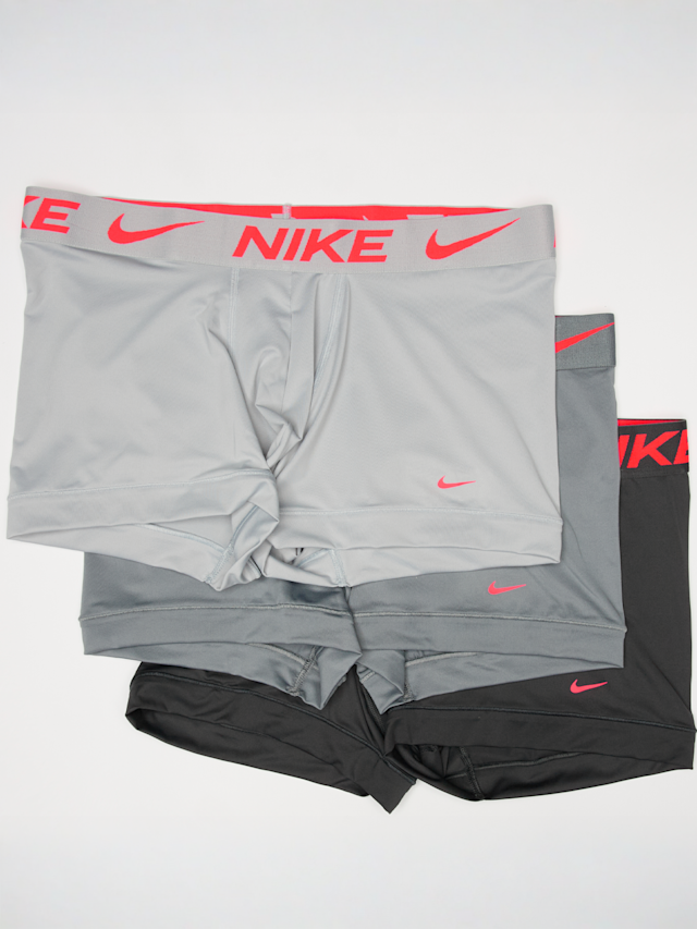 Nike  , 3 PACK - Essential Micro Trunk  black, pink, red, grey, Image 1 of 2