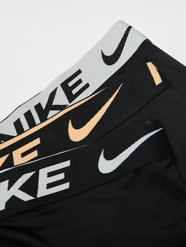 Nike  , 3 PACK - Essential Micro Trunk  black, pink, red, black, Image 2 of 2